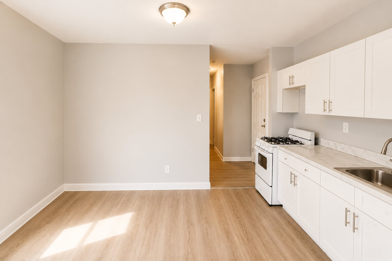 198 Parker Street – photo 2