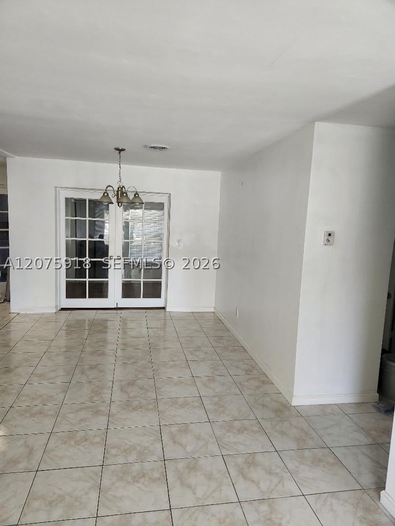 3345 Hayes St – photo 3