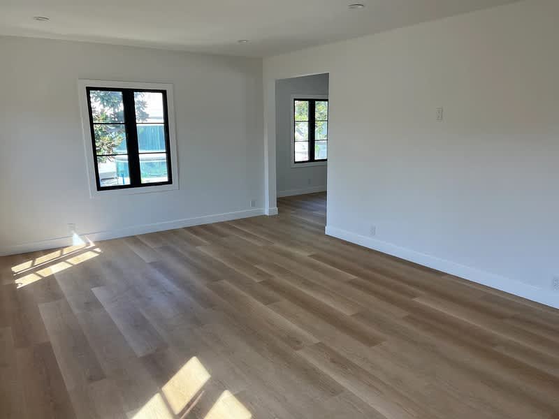 412 S Doheny Dr – photo 2