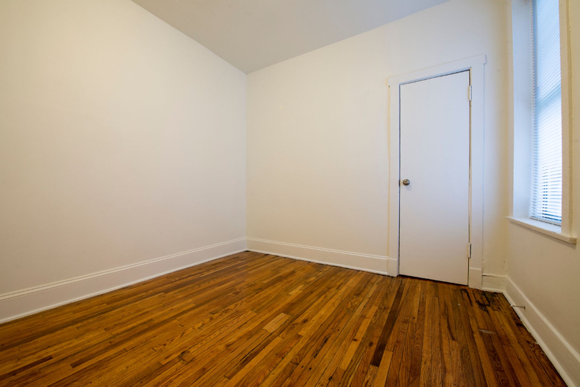 5901 S Michigan Ave – photo 4