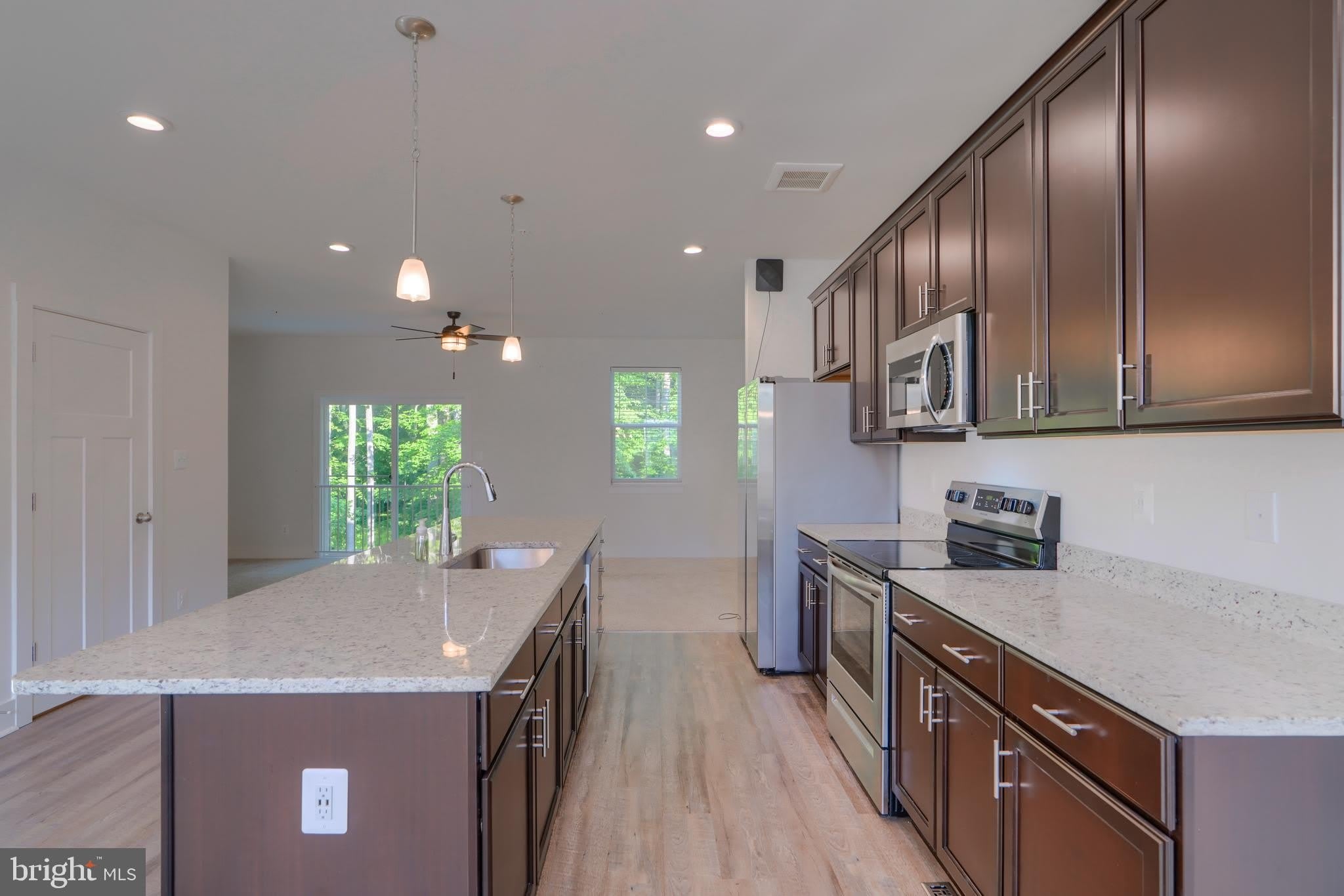 617 SNAPDRAGON Court – photo 4