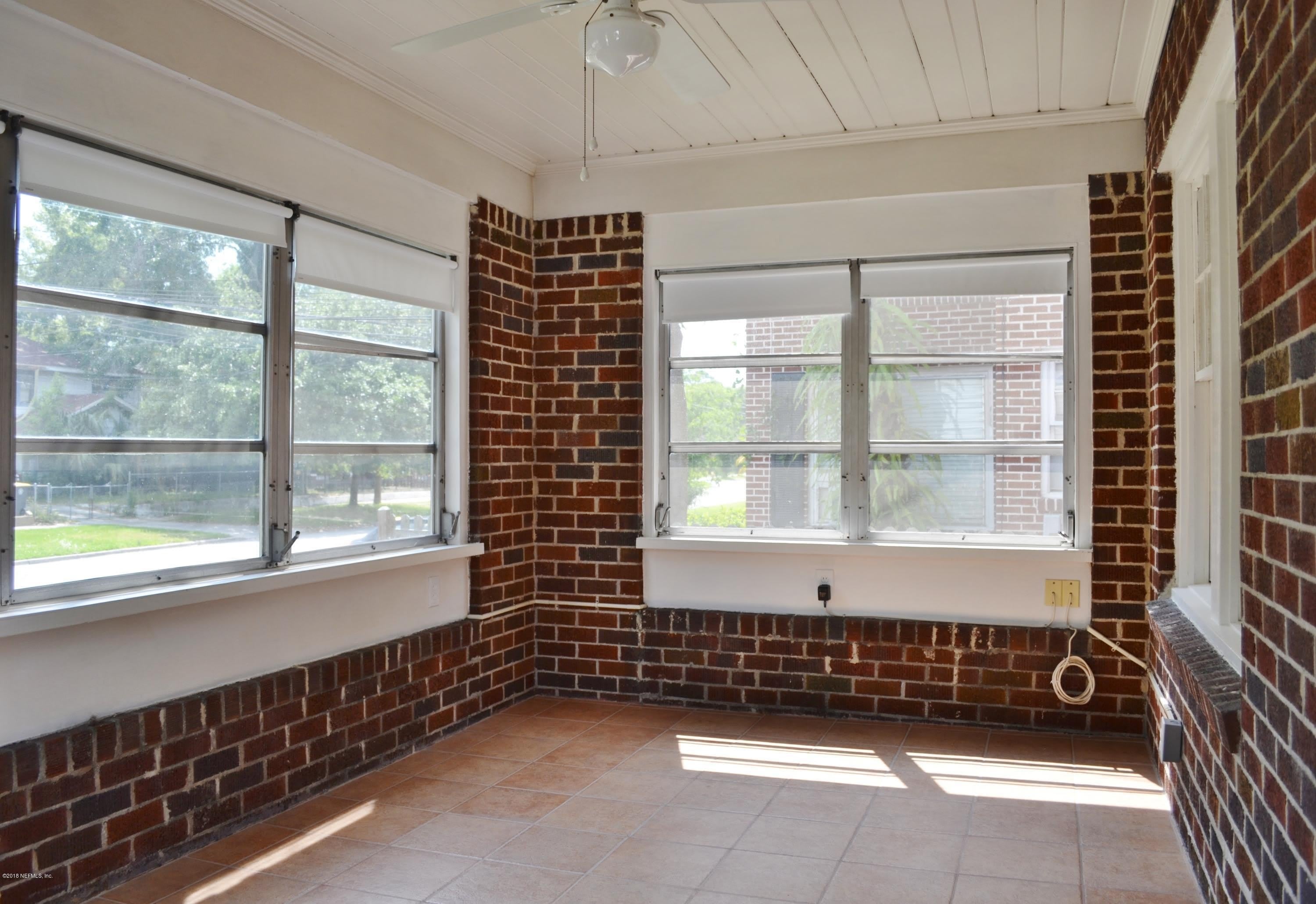 2559 DELLWOOD Avenue – photo 3