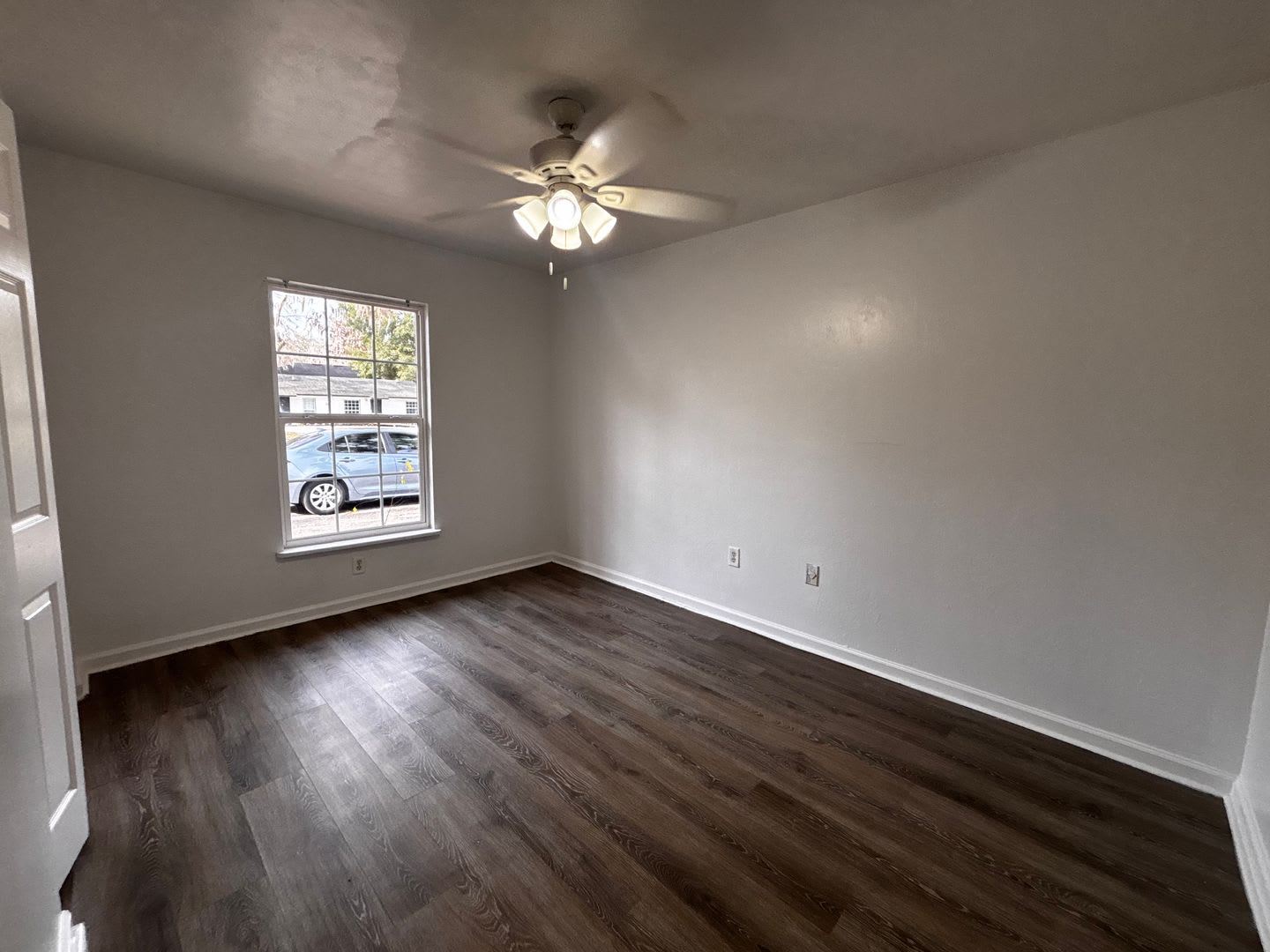 911 SW 59TH TER – photo 3