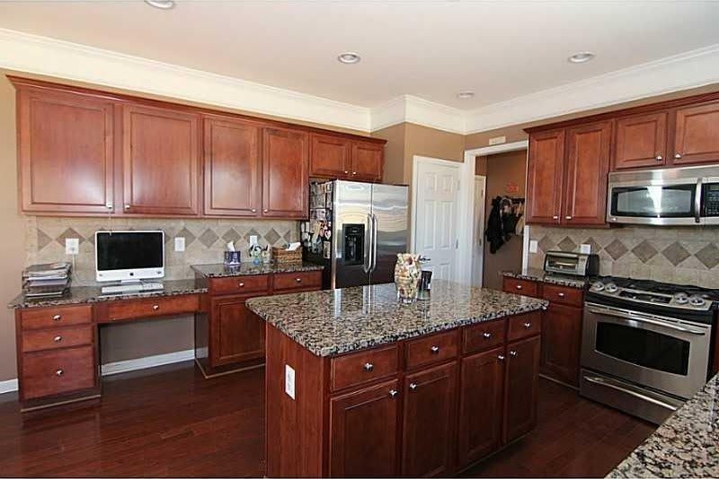 203 Glenwood Drive – photo 3