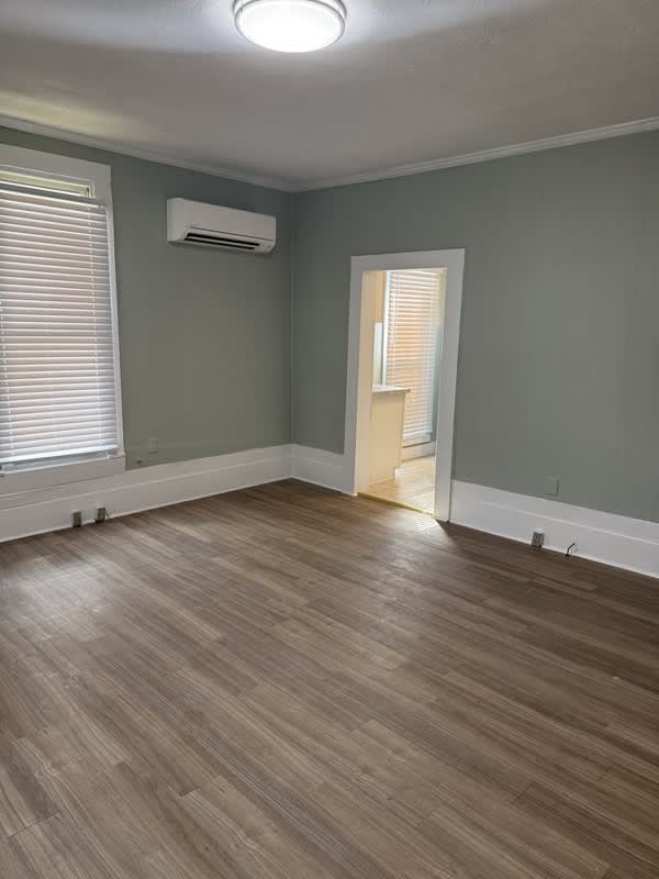 702 West Columbia Street – photo 1