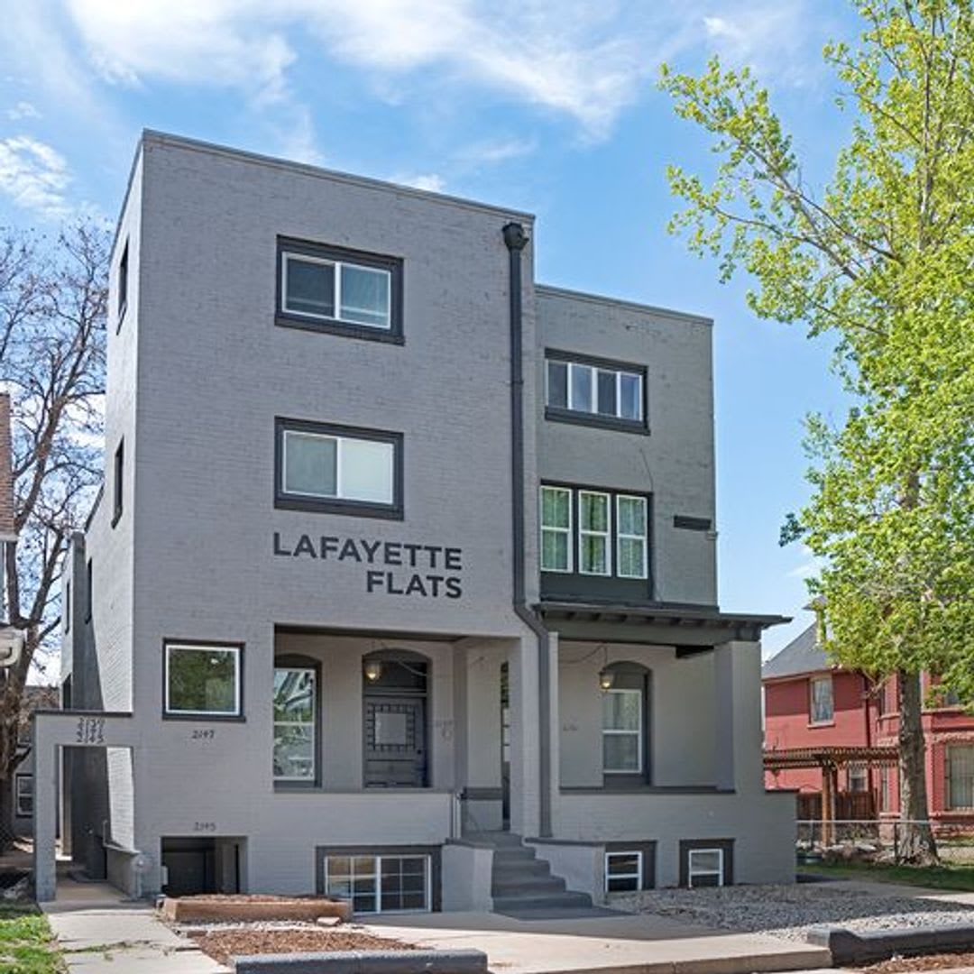 Nicely Renovated Cozy 1 Bed 1 Bath Units For Rent – photo 3