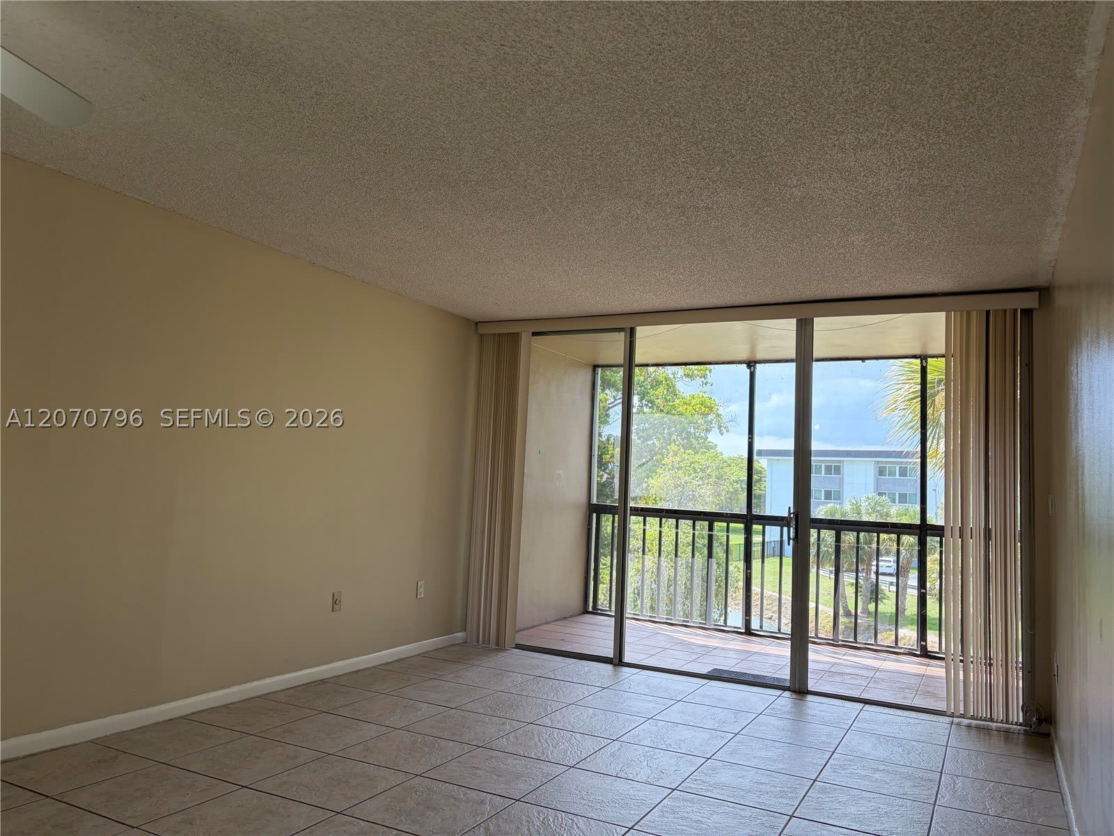 10865 SW 112th Ave – photo 5