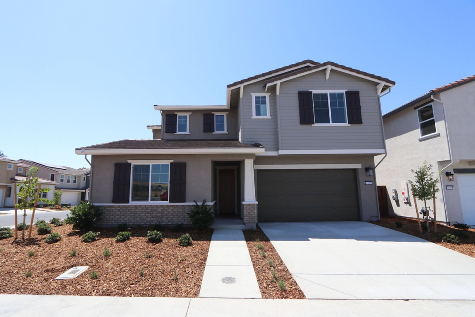 Like new 4 Bedroom in Mangini Ranch of Folsom Ranch – photo 1