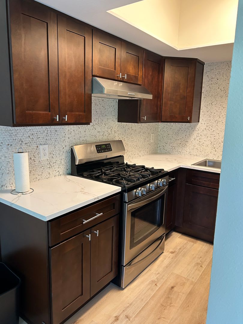 GORGEOUS Downtown Apartment!!! – photo 3