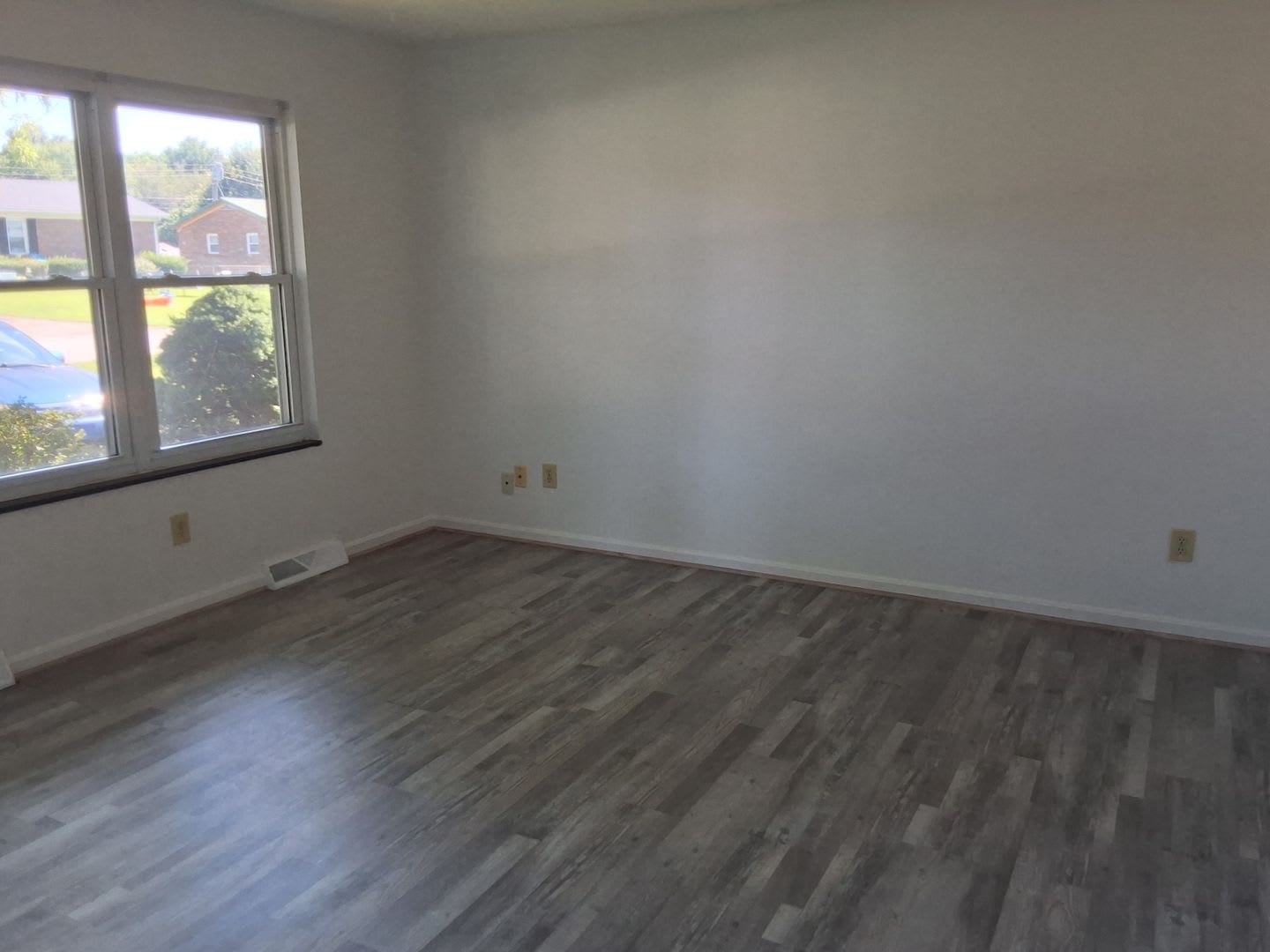 Cozy 3 Bed, 1 Bath House Located in Vine Grove – photo 3