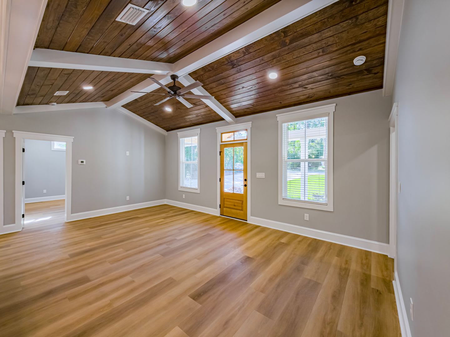 807 Cherokee Ave Unit A Move In Special – photo 3