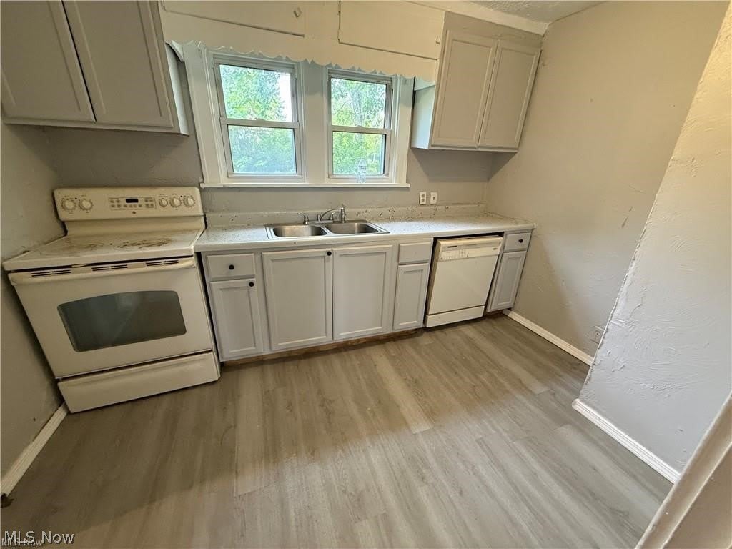 1366 Superior Avenue – photo 2