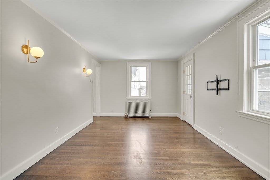 19 Fairview Ave – photo 2