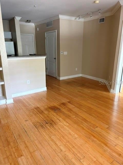 202 E SOUTH Street – photo 5