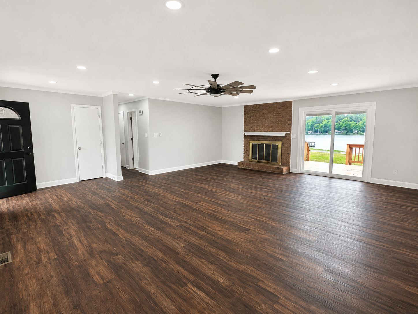 101 Bayview Circle – photo 5