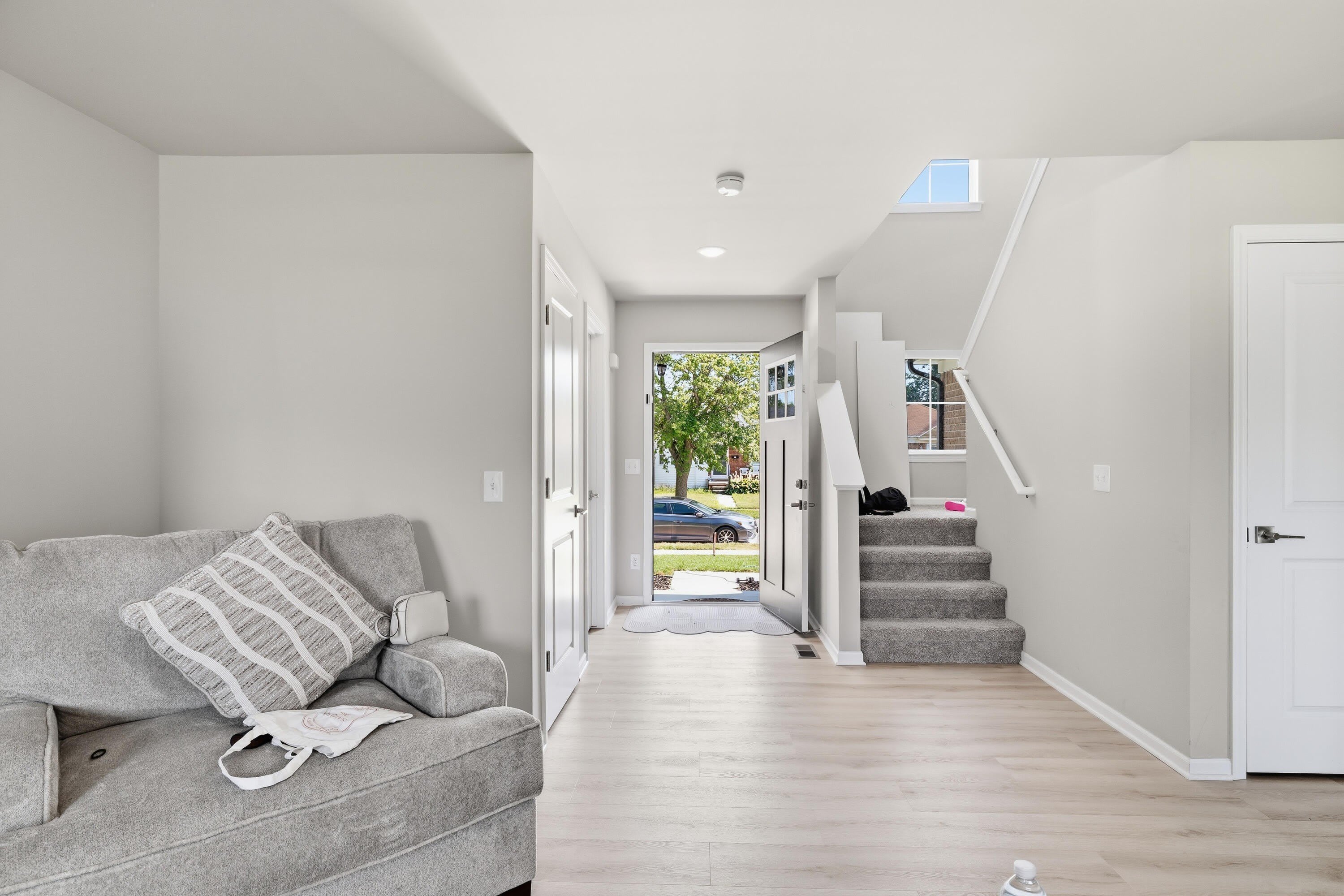 15185 Hanover Avenue – photo 4