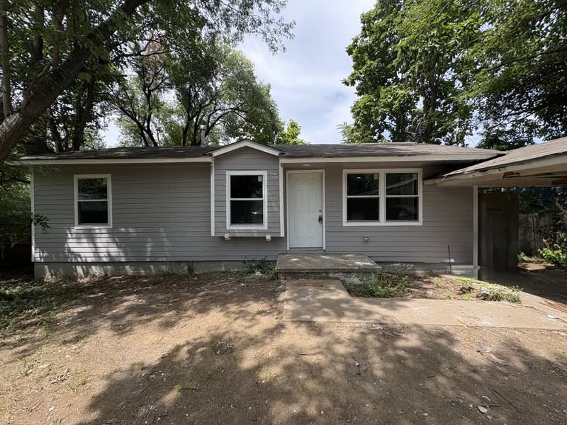 5724 North Frankfort Avenue – photo 1