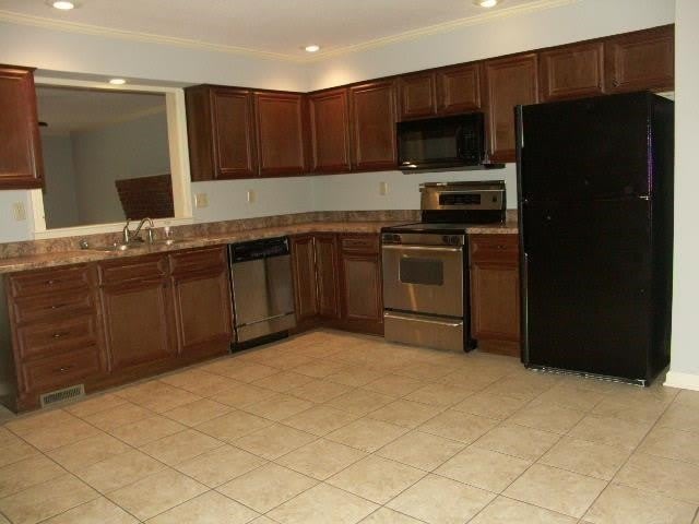 74 N MCLEAN Blvd – photo 3