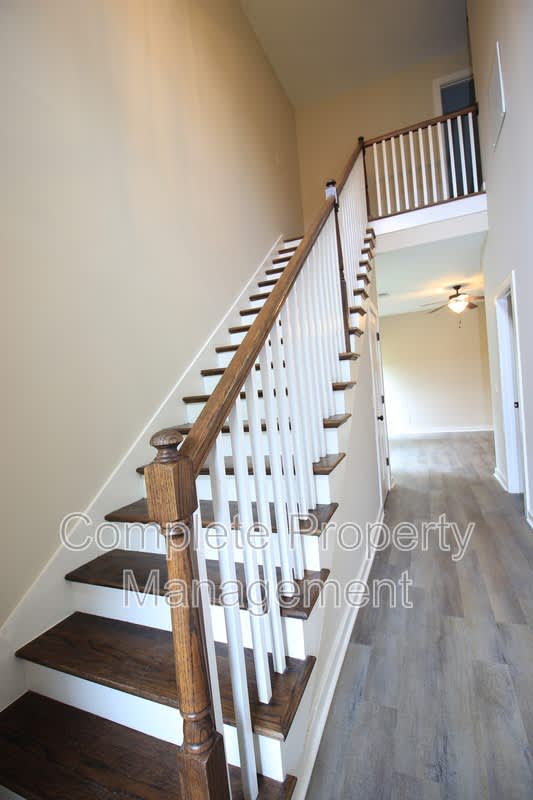20478 Castle Ridge Rd – photo 2