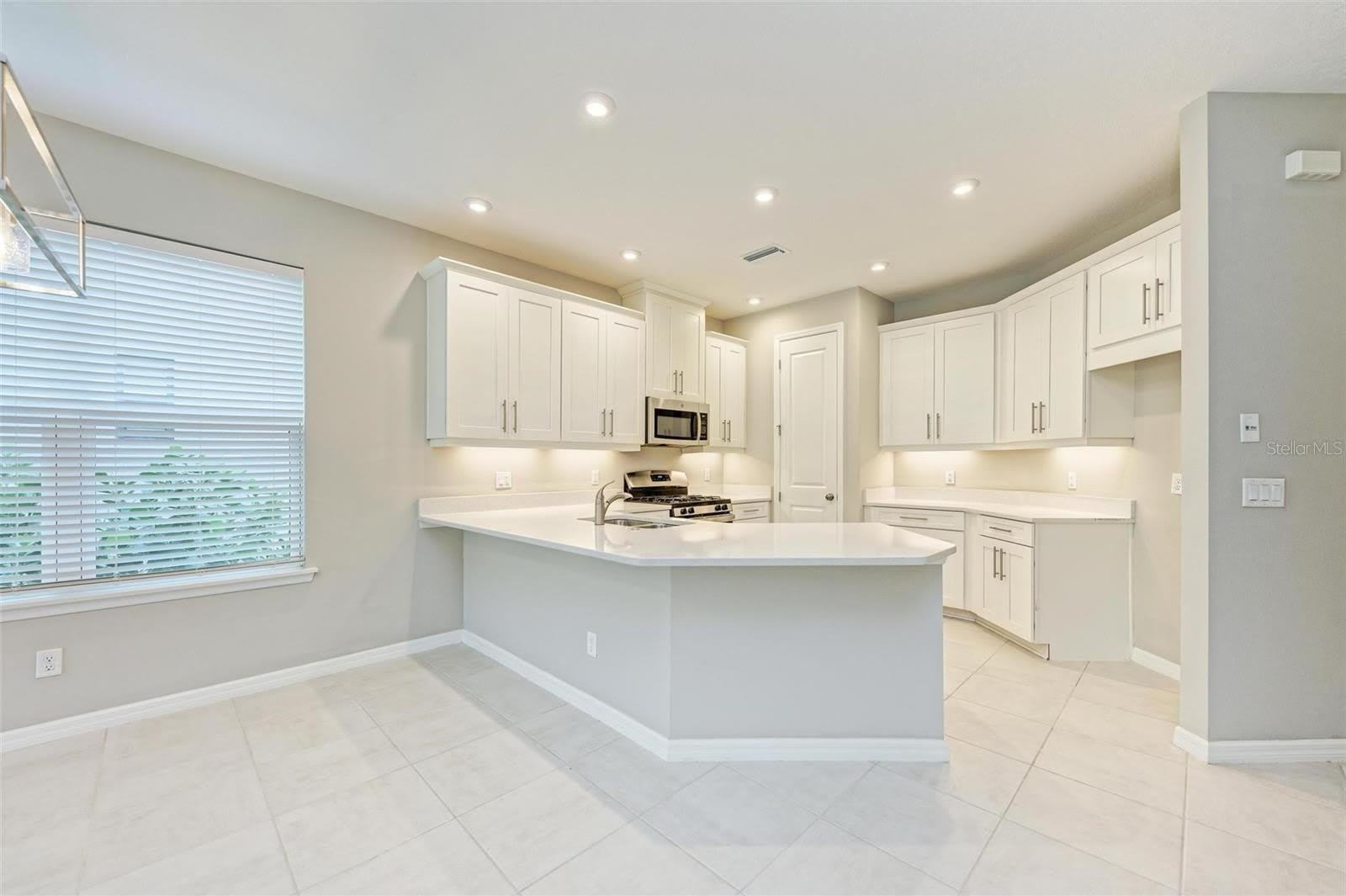 5564 SUMMIT Glen – photo 5