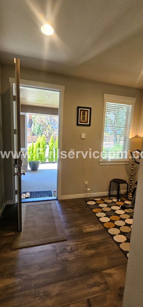 Newer Incredible home with all the amenities! – photo 5