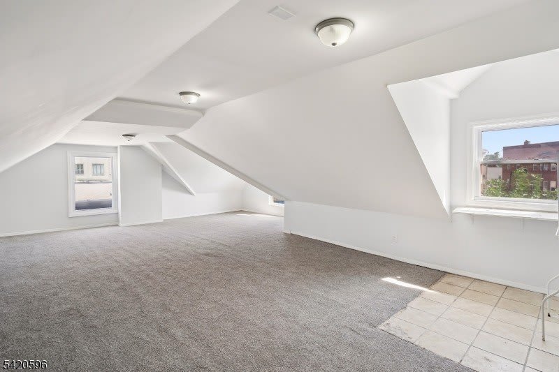 904 2Nd Ave – photo 5