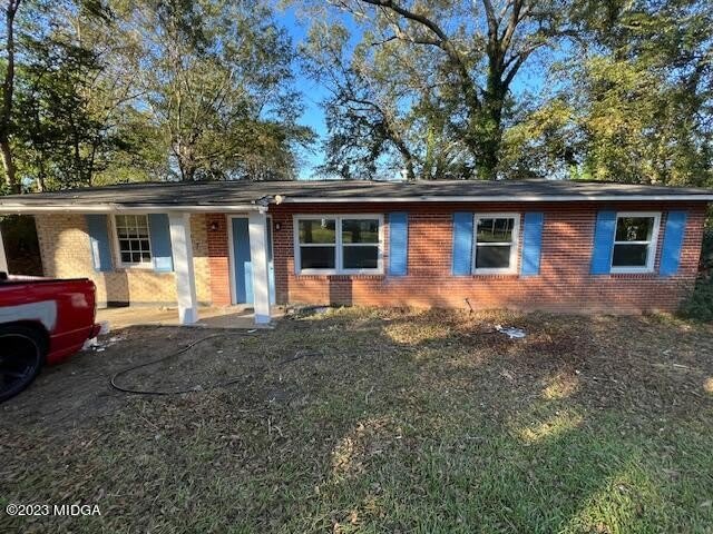 2427 Vivian Drive – photo 1