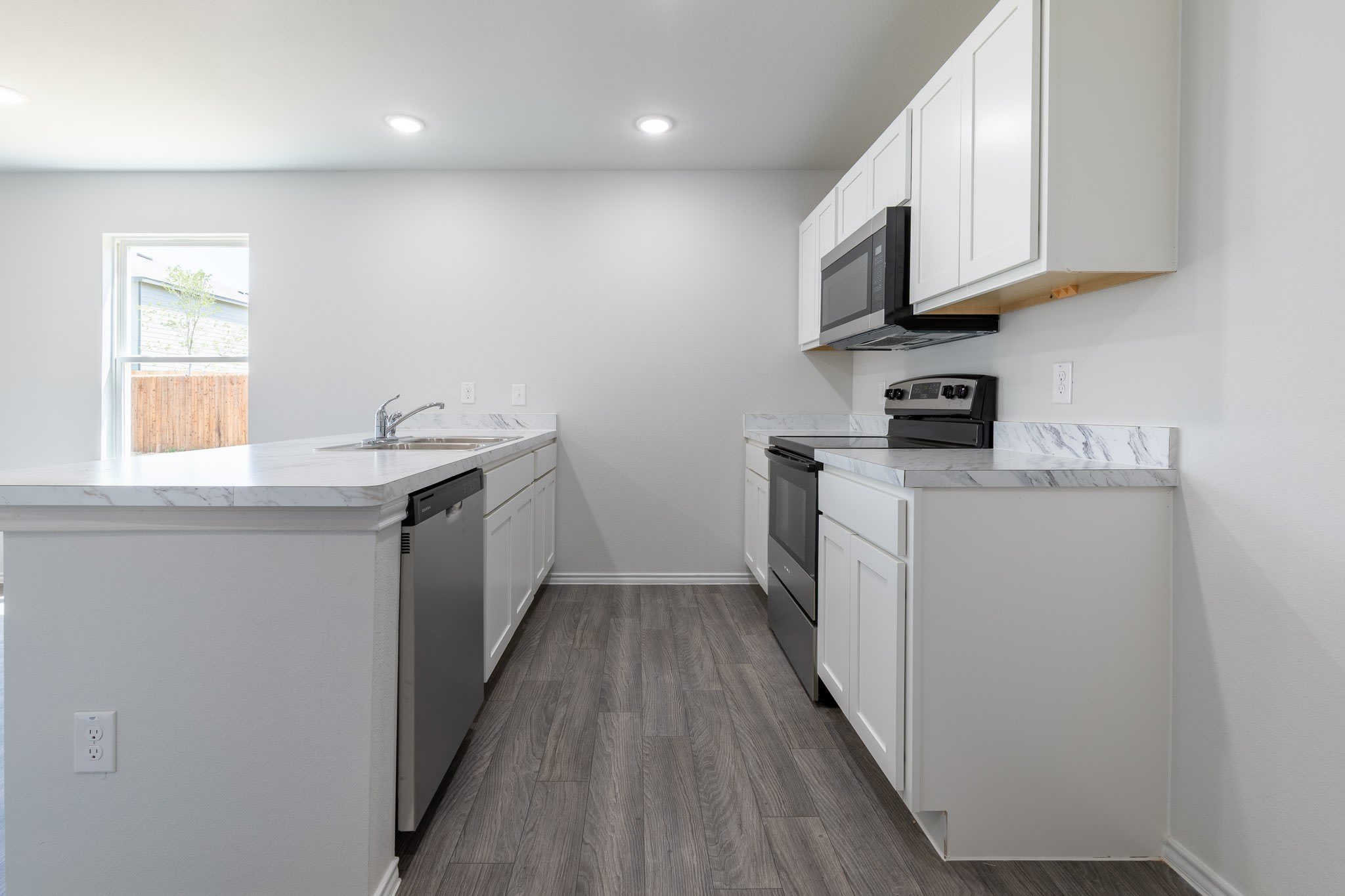 103 Levi Drive – photo 2