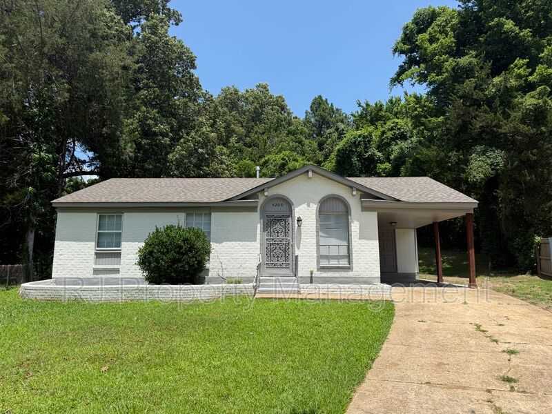 4200 Clydesdale Dr – photo 1