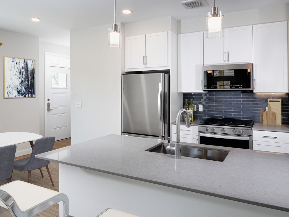 Avalon Acton – photo 5
