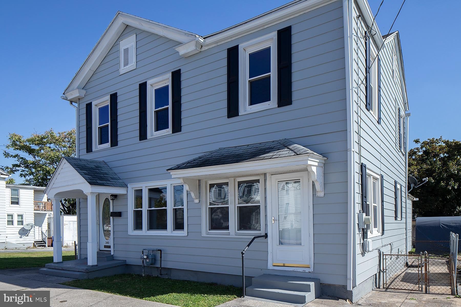 340 S WOOD Street – photo 2