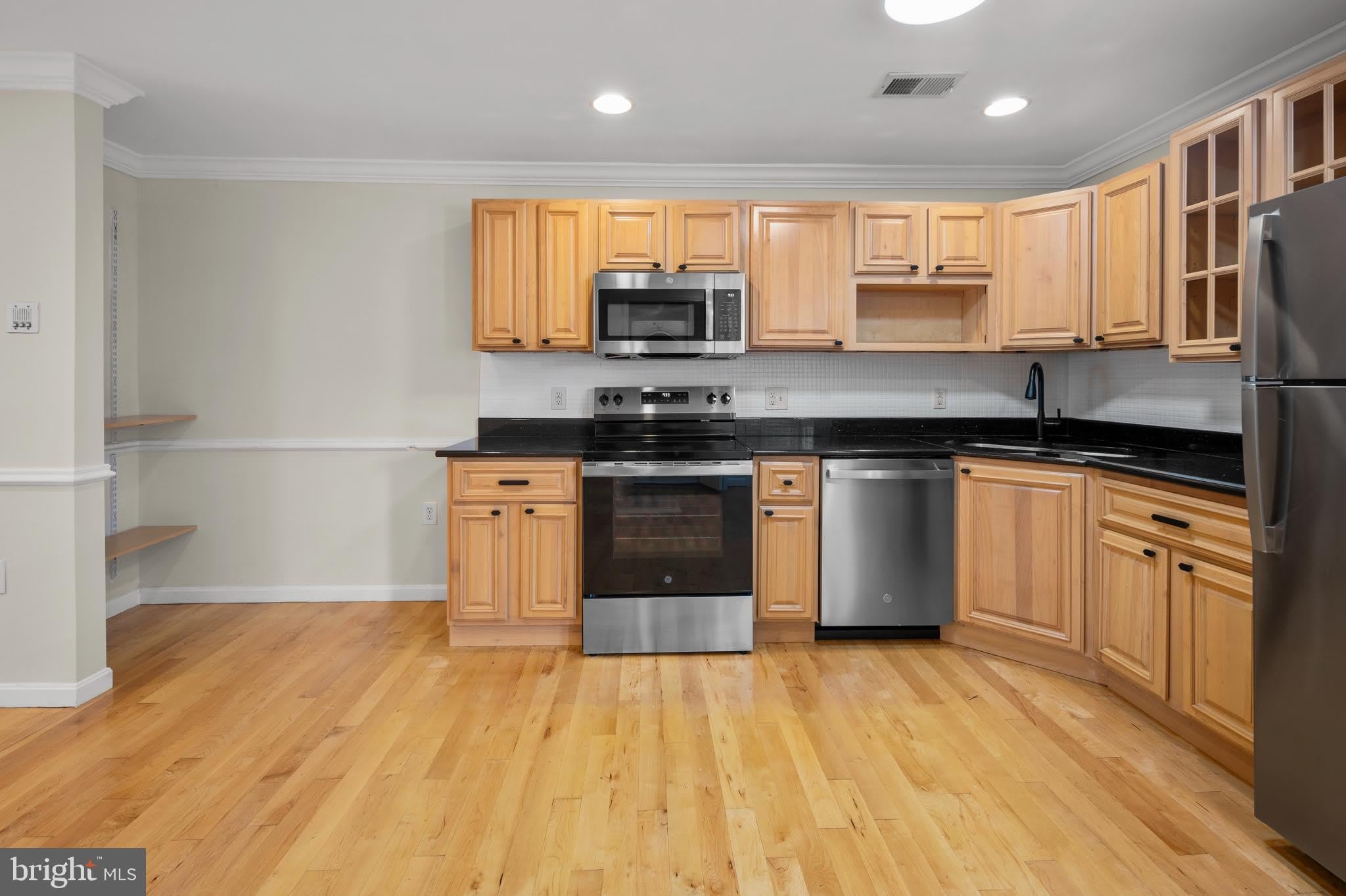 1810 MINNESOTA Avenue SE – photo 3