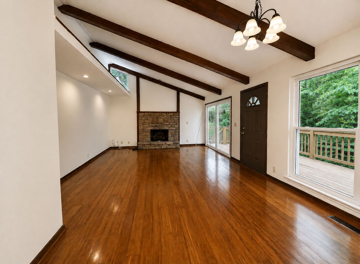 Two Bedroom Cottage Style Home Nestled in the Woods – photo 2