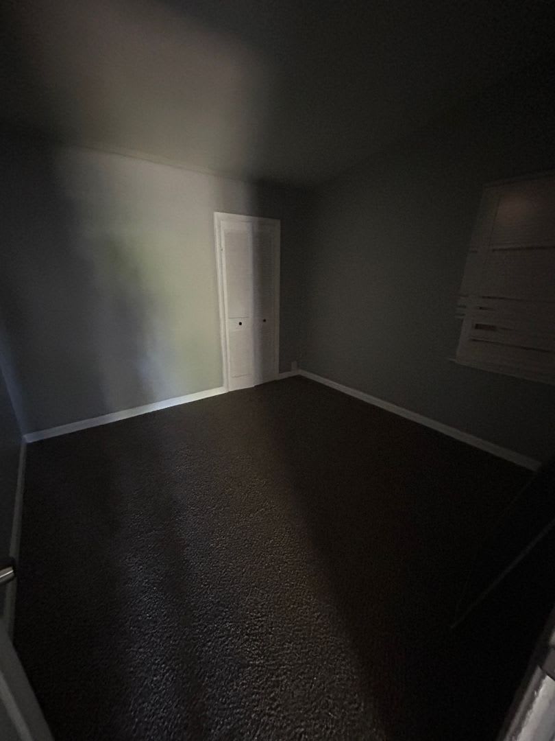 For Lease – photo 4