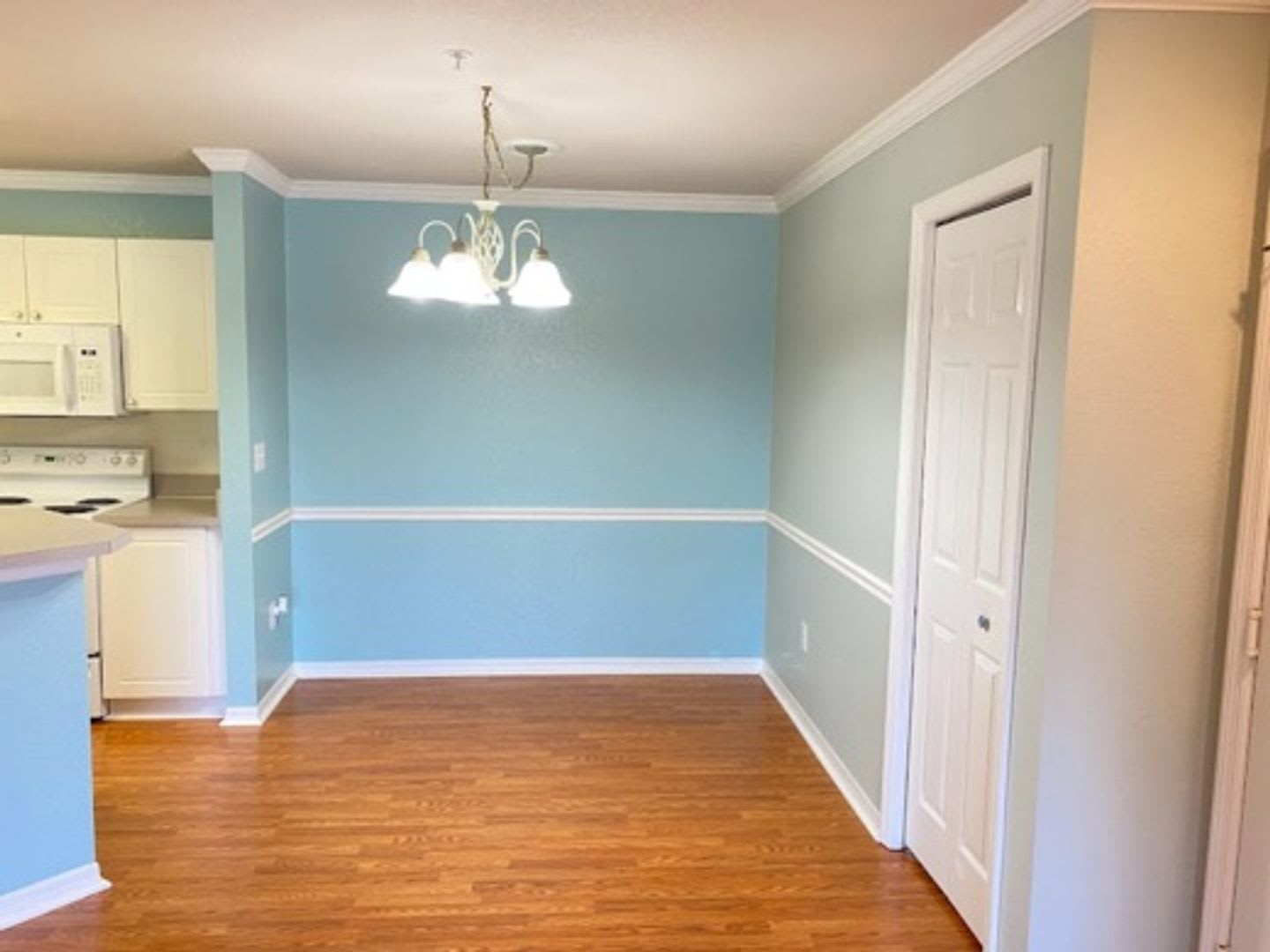 Charming Condo in desirable Calusa Trace! – photo 3