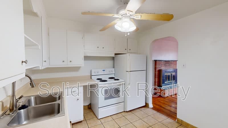 513 West Uintah Street – photo 5