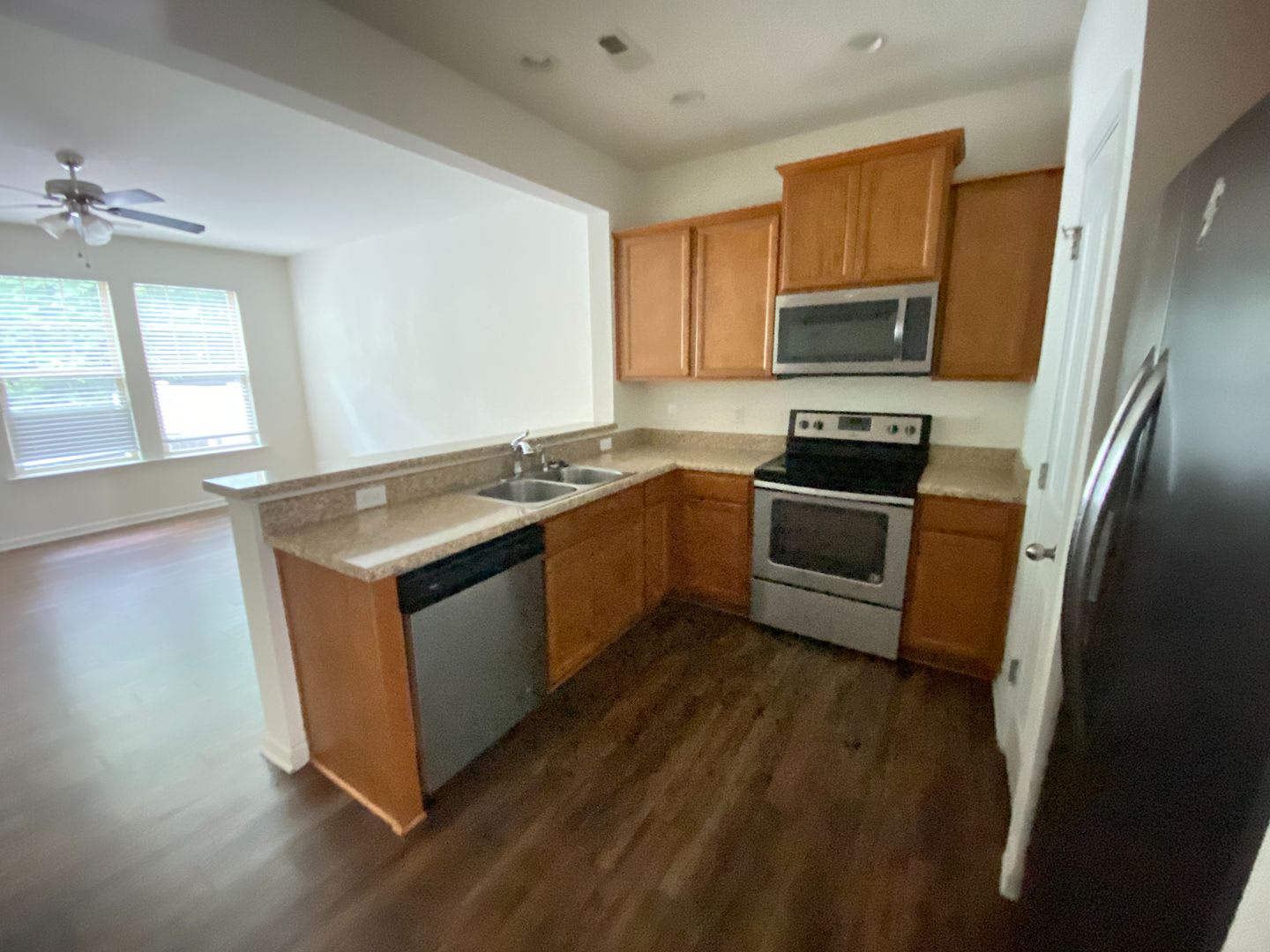 Room in 4 Bedroom Home at Haskell Dr – photo 3