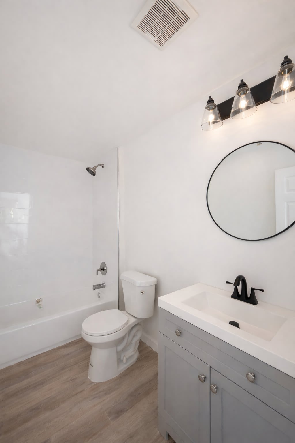 502 NW Crystal St – photo 4