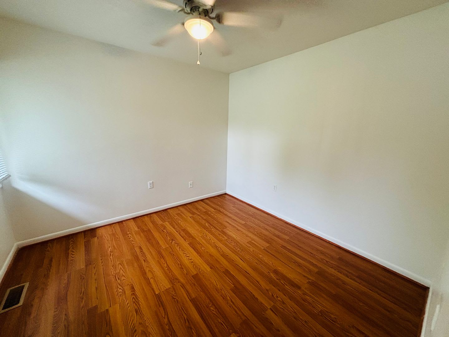3 Bedroom 2.5 Bath Townhouse – photo 4
