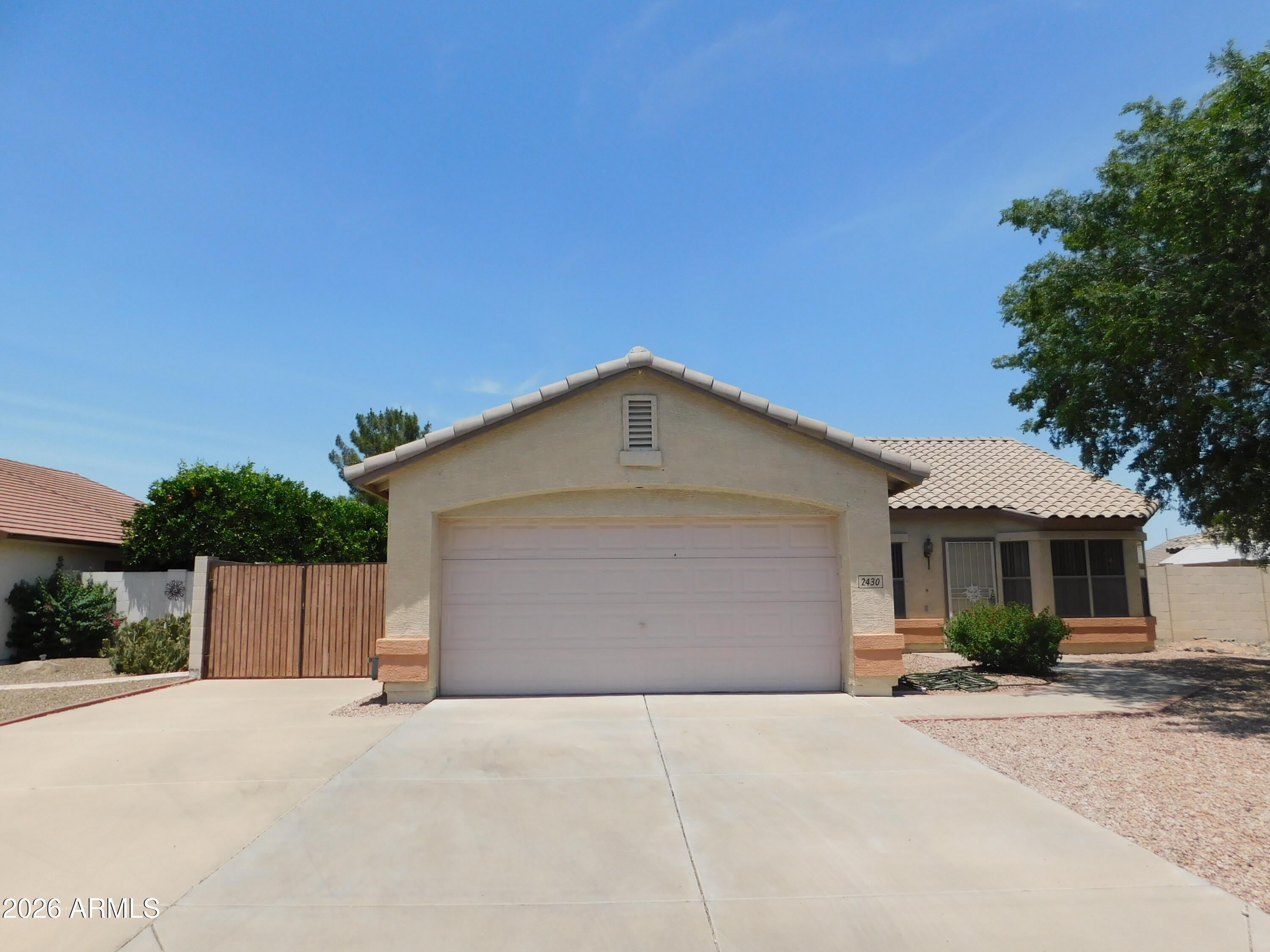 2430 E FAIRVIEW Street – photo 1