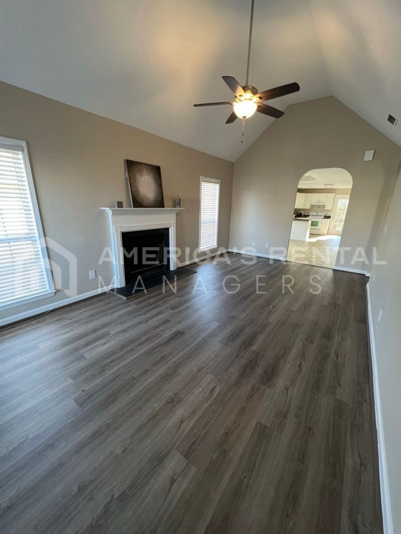 Home For Rent In Calera – photo 2
