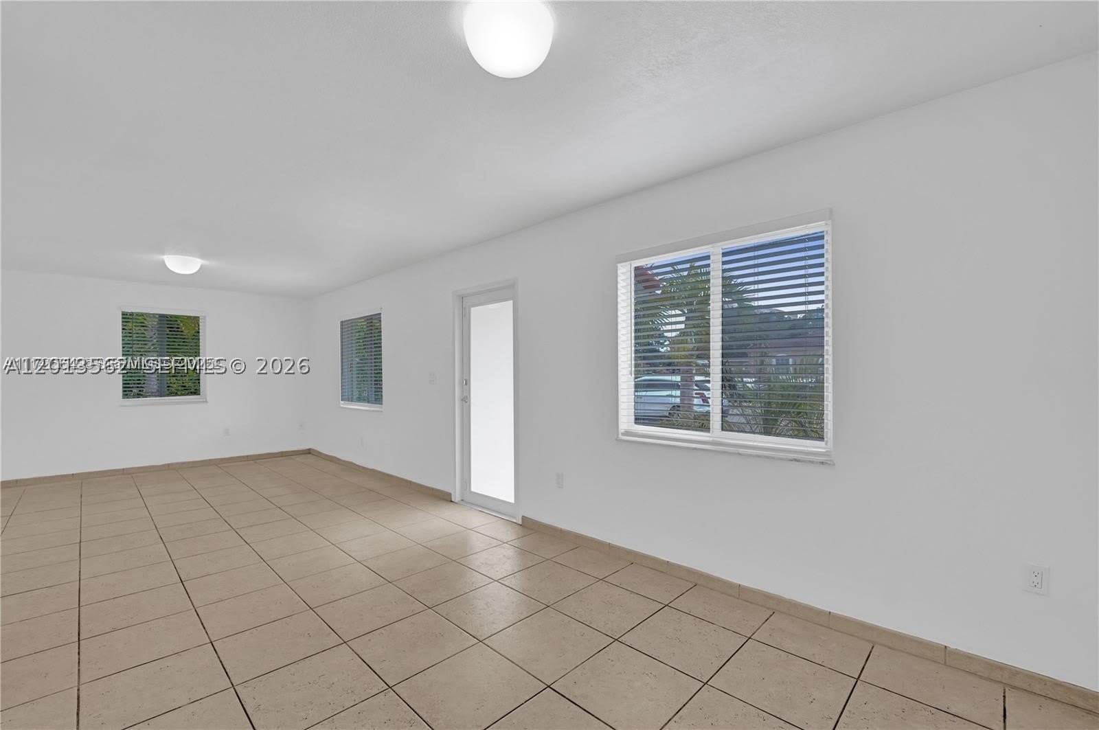 2747 SW 17th St – photo 4