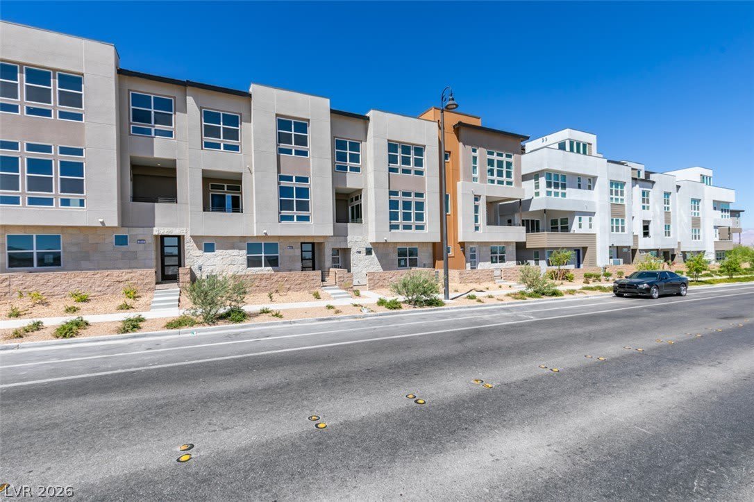 2498 Indigo Mountain Street – photo 2