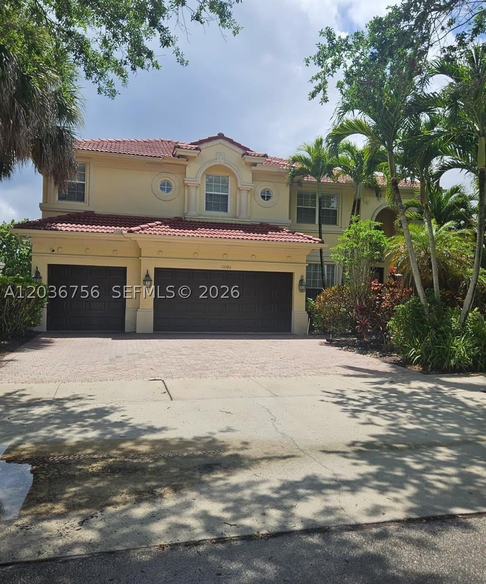 13382 Lakepointe Cir – photo 1
