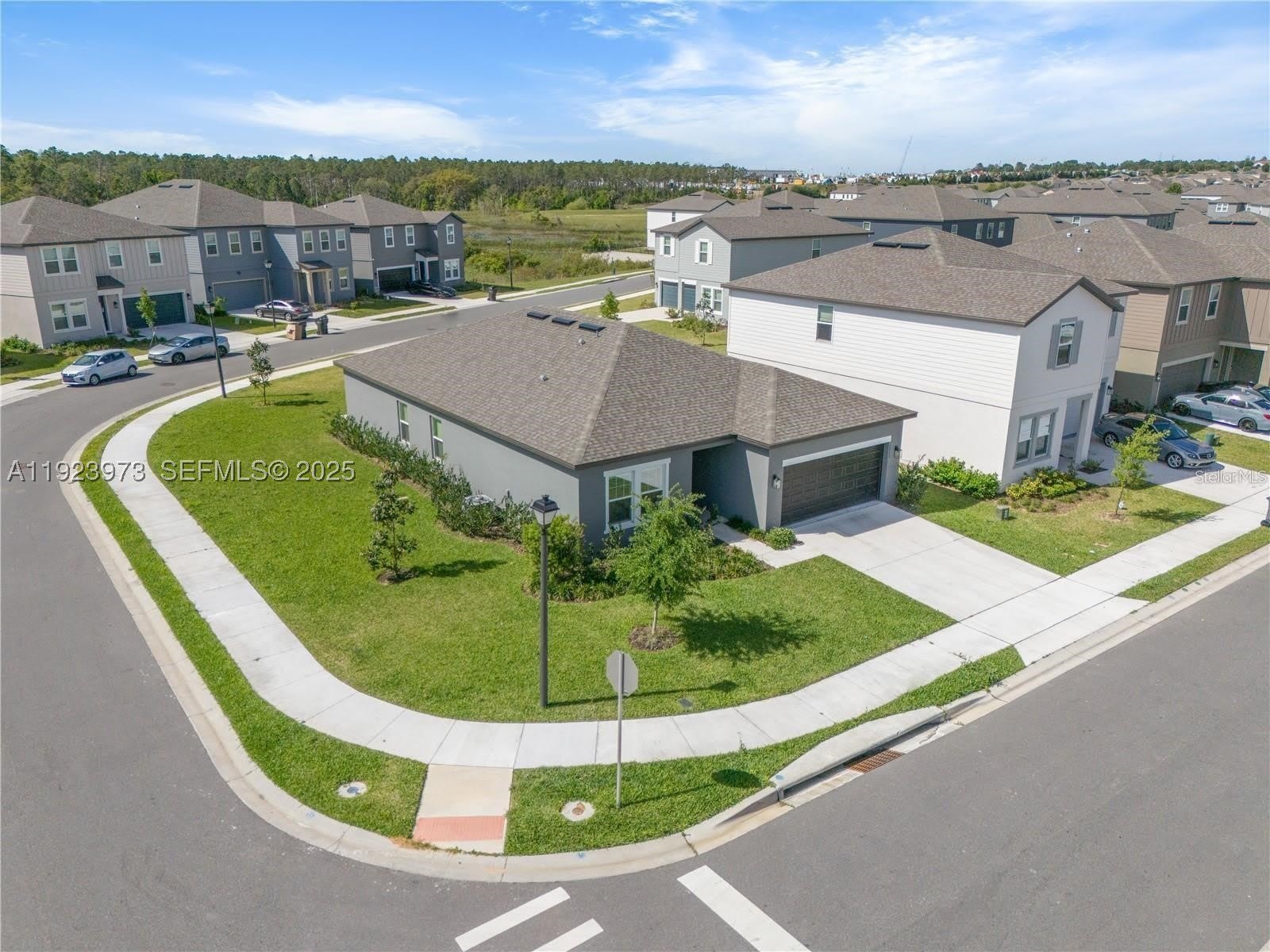2375 Lancashire St – photo 4