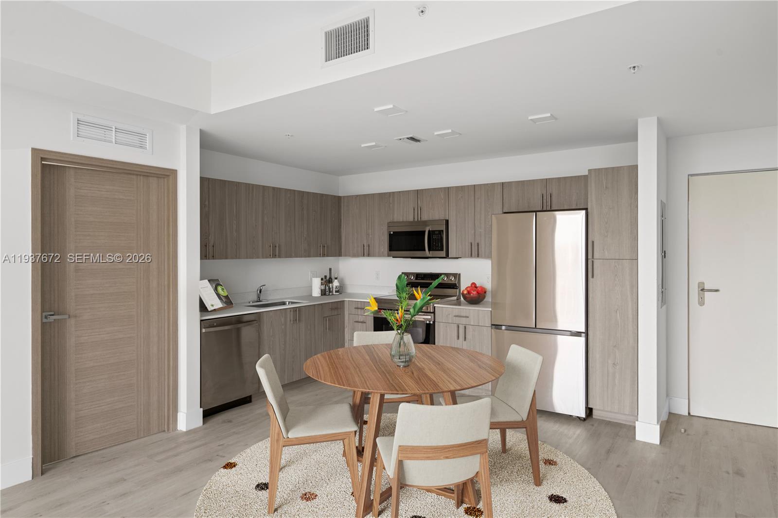 1601 Coral Gate – photo 1