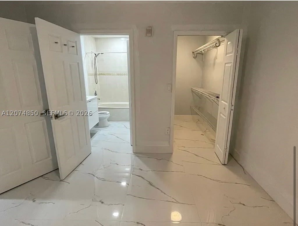 20950 SW 87th Ave – photo 5