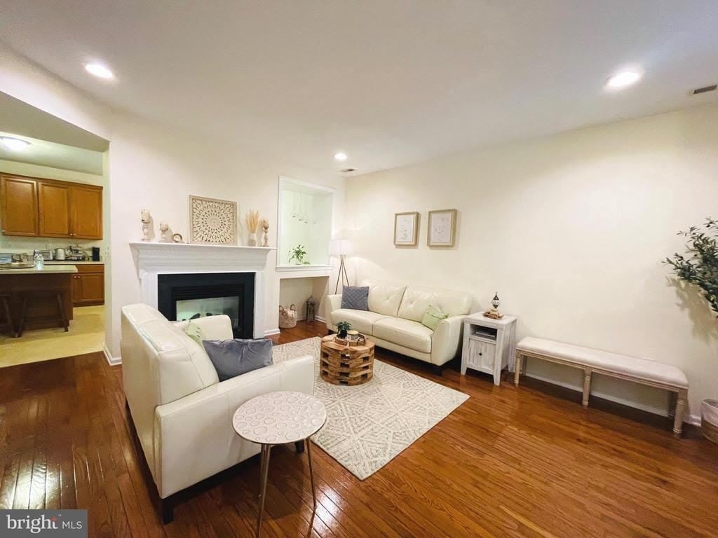 46 Hoover Avenue – photo 4