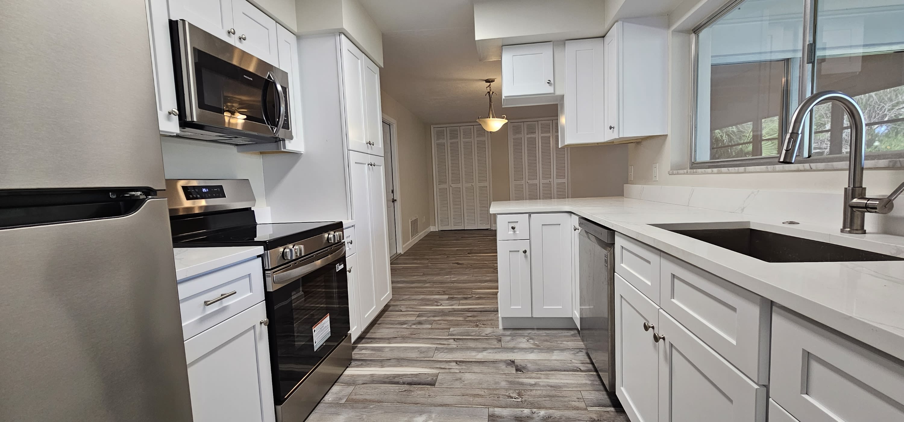 1329 Fairfield Drive – photo 3