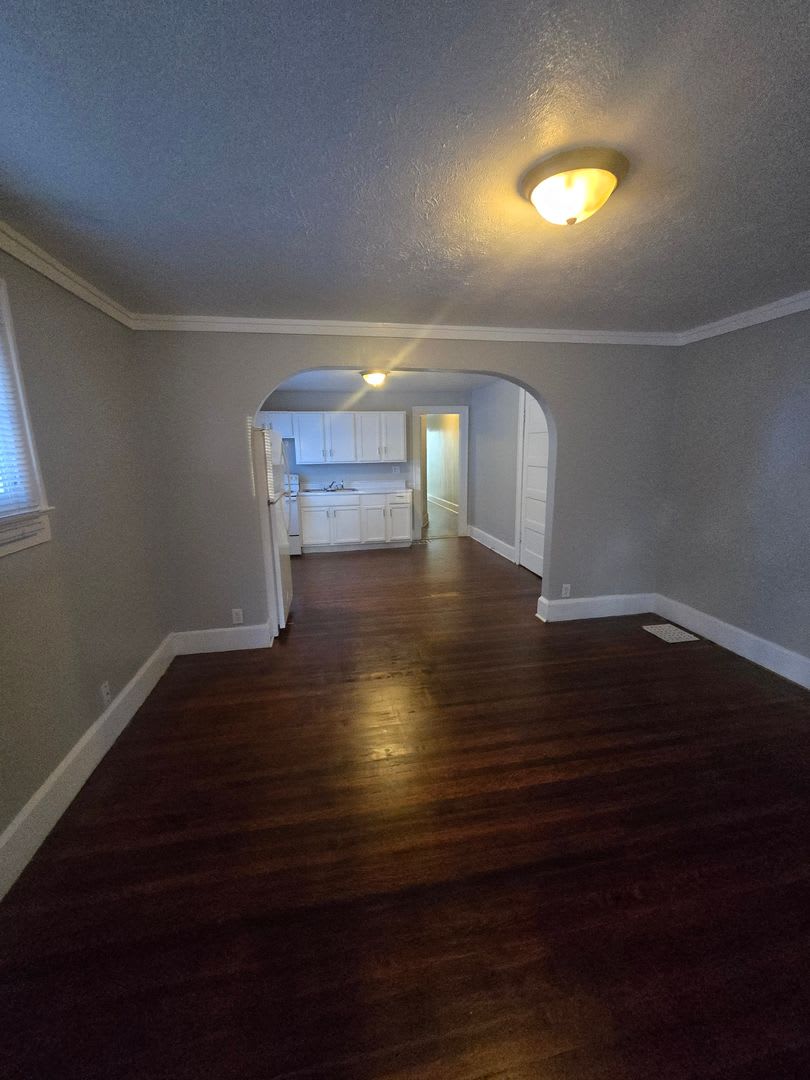 Spacious 2-Bedroom Home Near Sherman Drive & Downtown Indianapolis – photo 4